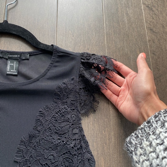 NWOT Forever 21 lace bodysuit - Picture 2 of 4